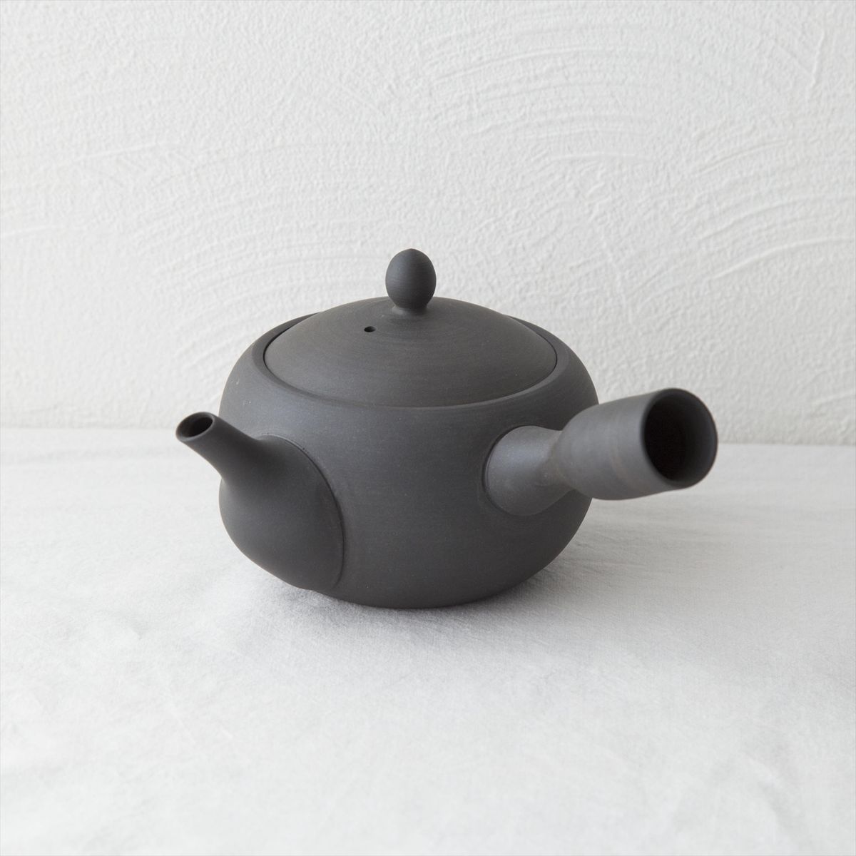 万事急須/急須 杏 黒練