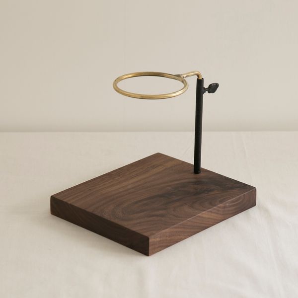 枯白koku ディスプレイスタンド 枯白/KOKU/コーヒードリップスタンド ウォールナット -アンティークの