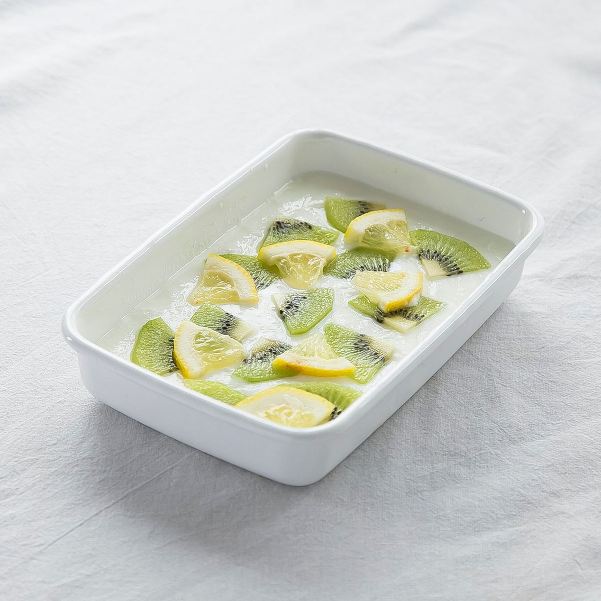 野田琺瑯/ホワイトシリーズ レクタングル 浅型 S シール蓋付き