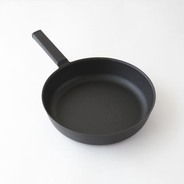 SSC/炒めやすく煮込みやすい鋳物フライパン 24cm