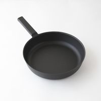 SSC/炒めやすく煮込みやすい鋳物フライパン 24cm