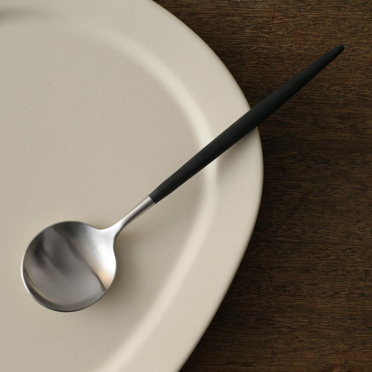 Cutipol/GOA テーブルスプーン ブラック