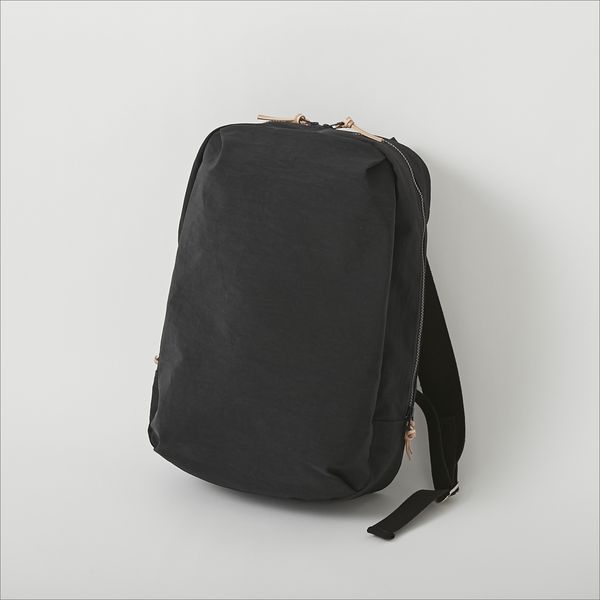 NIZYU KANO/FUKUI SIWA ナイロンリュック L -背負いながら出し入れ