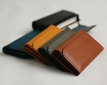 m+/カードケース cento II -100枚入る名刺入れ - スタイルストア