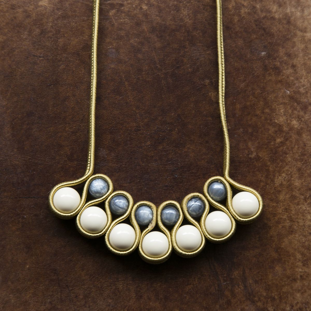 STELLA CIFFON/バイカラーコードロングネックレス