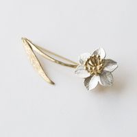 sasakihitomi/水仙のブローチ