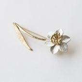 sasakihitomi/水仙のブローチ