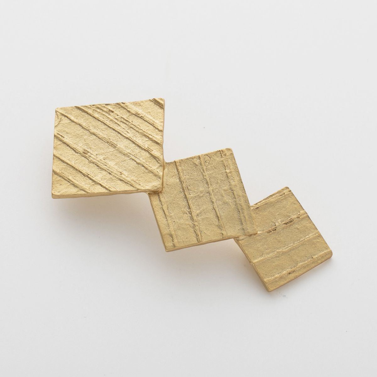 二月/四角みっつバレッタ