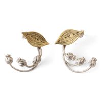 sasakihitomi/すずらんのピアス