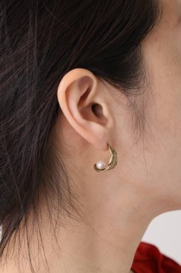 sasakihitomi/とりの羽根ピアス シルバー