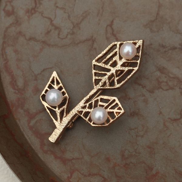 sasakihitomi/はっぱのブローチ