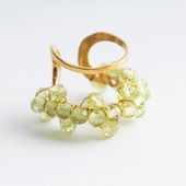 PLAFU/bloom gems earcuff　ペリドット
