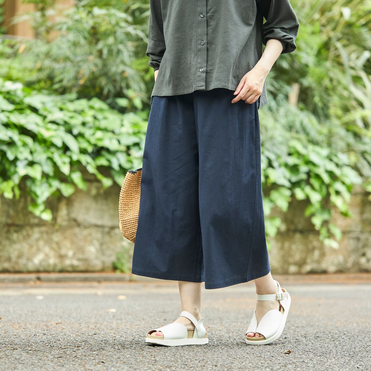 スタイルストアの高島ちぢみ ワイドギャザーパンツ