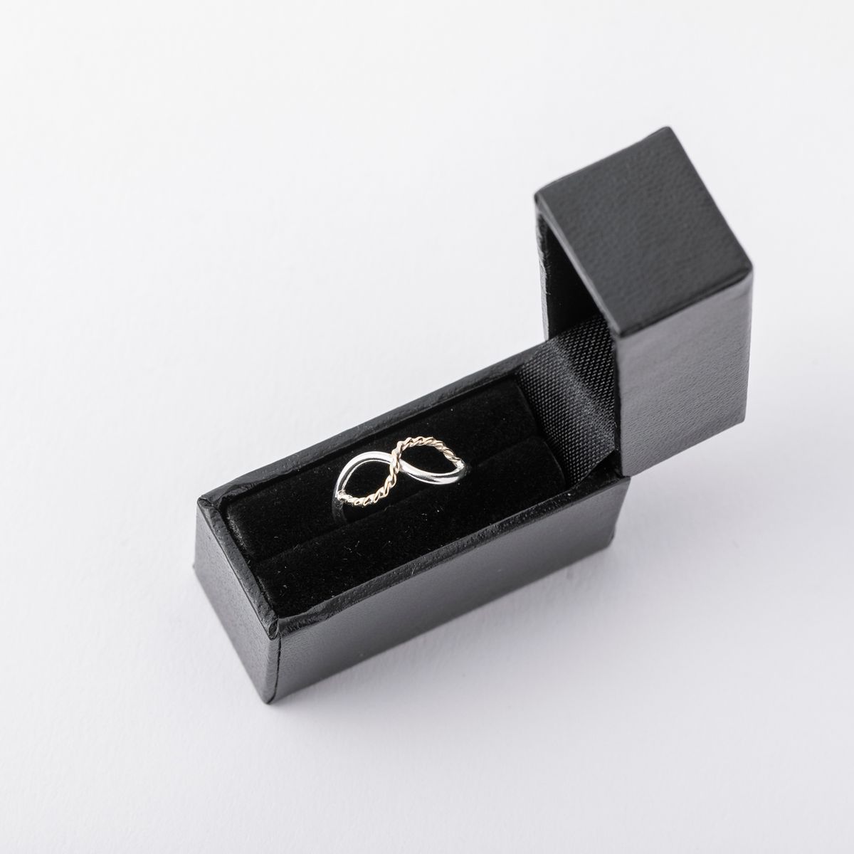 MEGUMI TOYOKAWA/Infinity ring