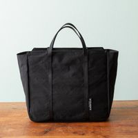 MAISON CANVVAS/軽量＆撥水の自立する2wayトートバッグ