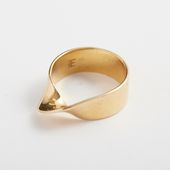 hatsuyume/mobius loop ring