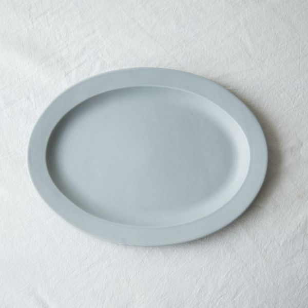 SAKUZAN/Sara オーバルプレート L -繊細な色で料理を引き立てる器