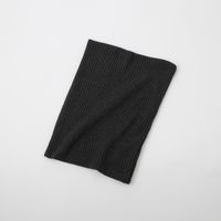 チャコールグレー