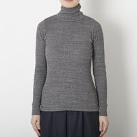 チャコールグレー