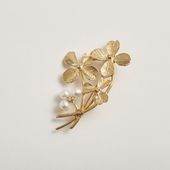 sasakihitomi/クローバーとパールのブローチペンダント