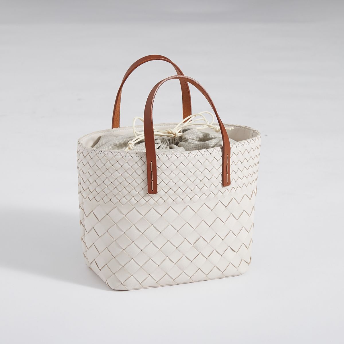 アイボリーチャ