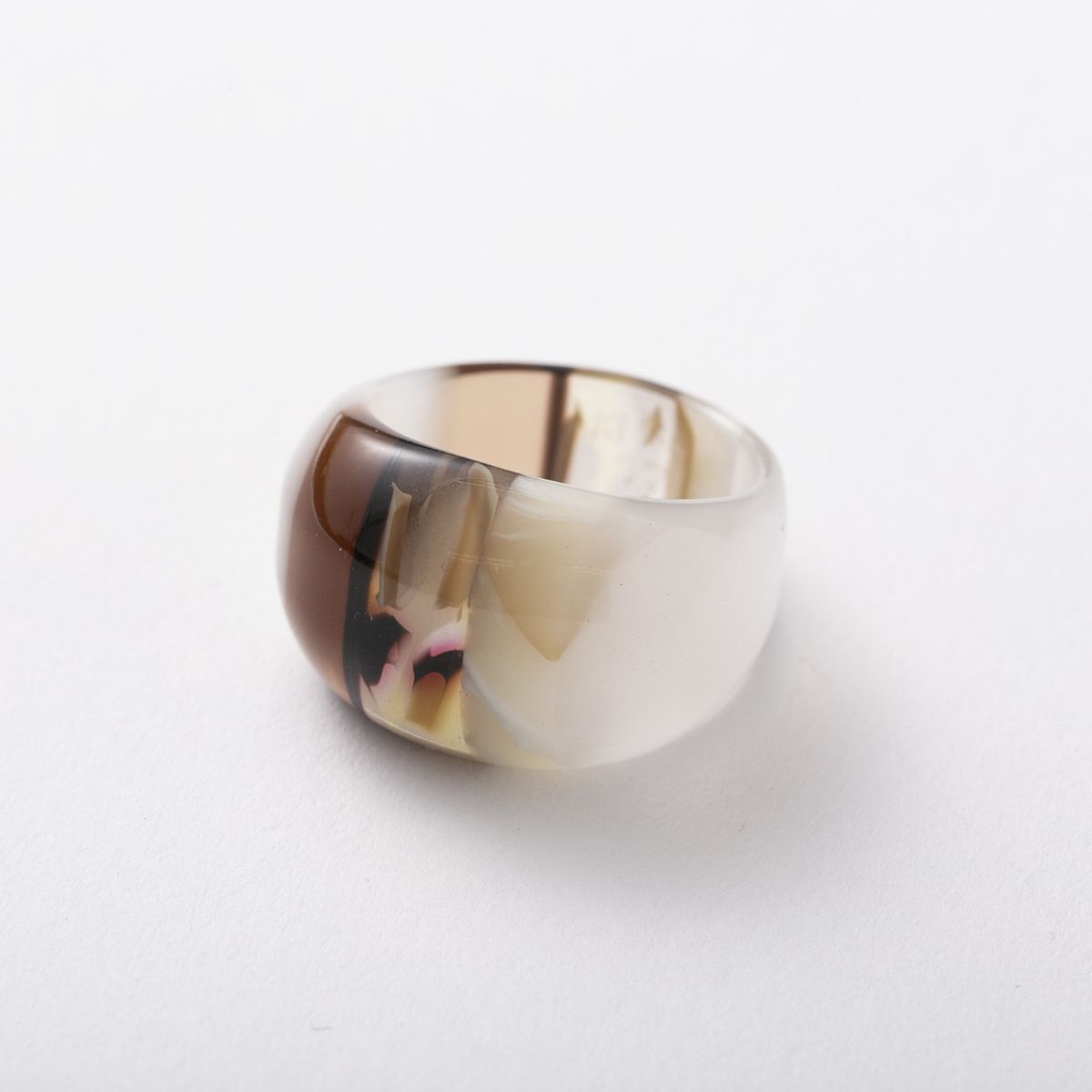 マルチブラウン