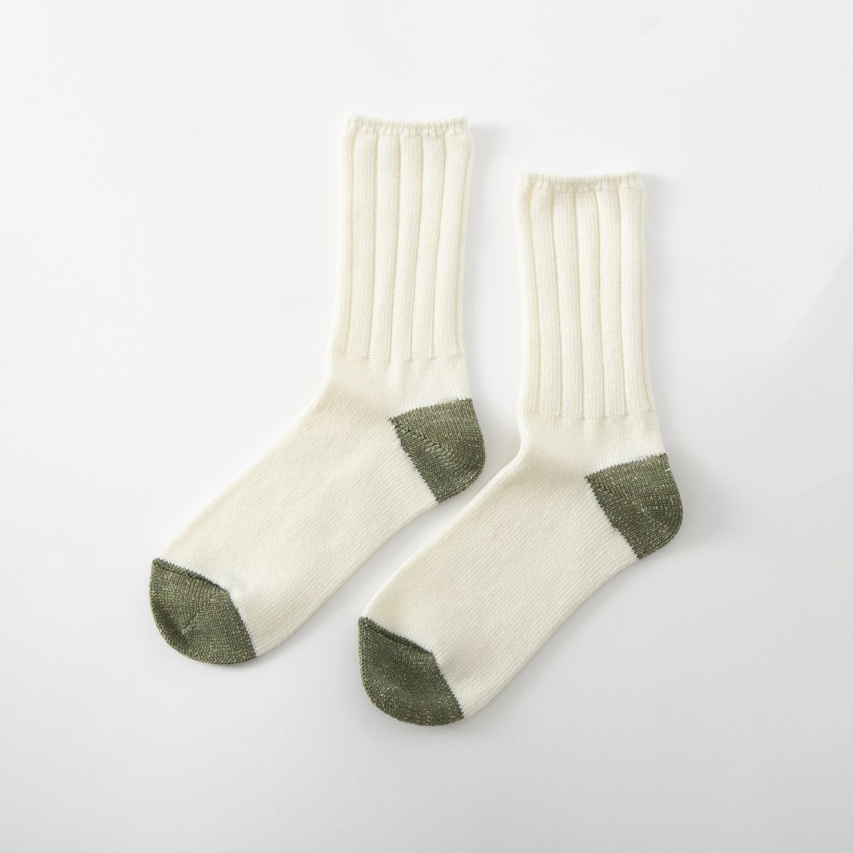 キナリ×モスグリーン