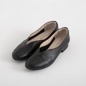 KUTSUNE/カンフーパンプス