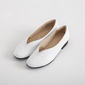 KUTSUNE/カンフーパンプス