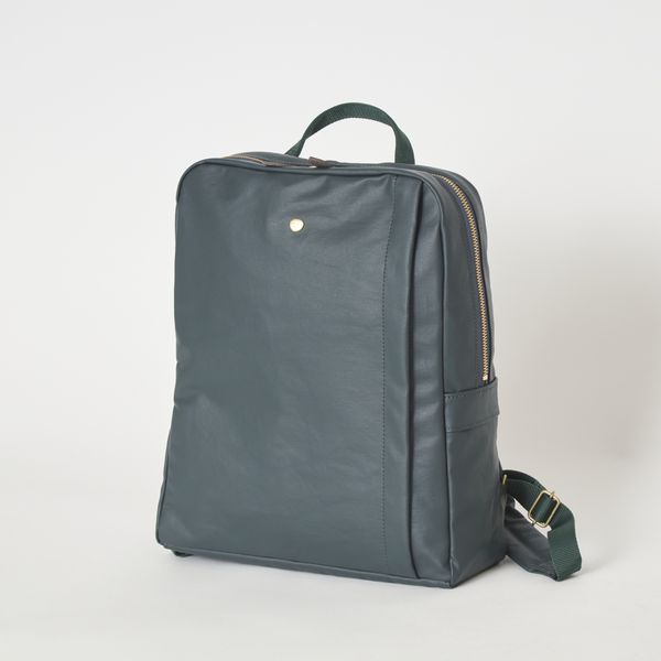 Neutral Gray/ジェーン PCが入る薄型軽量リュック -ノートPC対応＆通勤