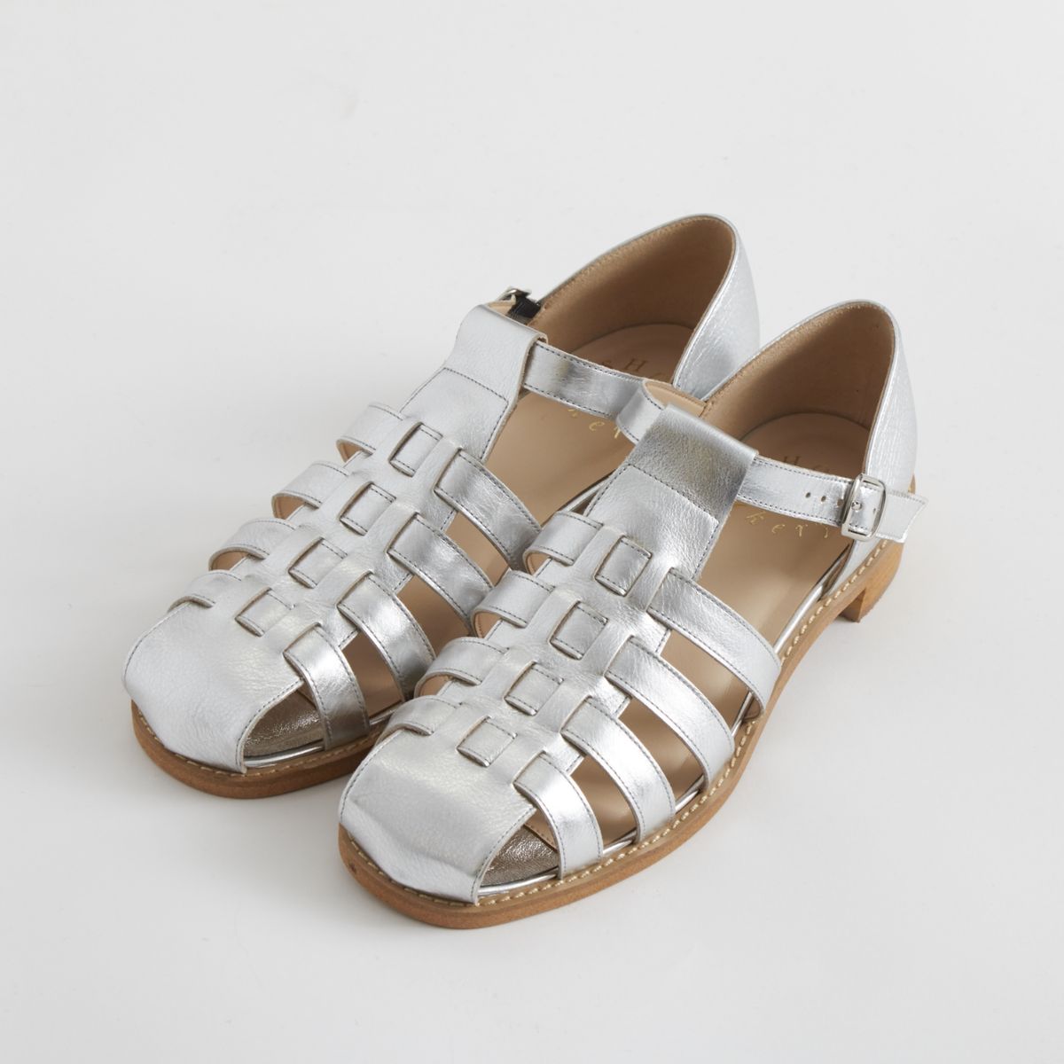 SHOESbakery/グルカサンダル シルバー