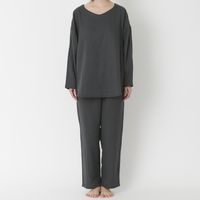 チャコールグレー