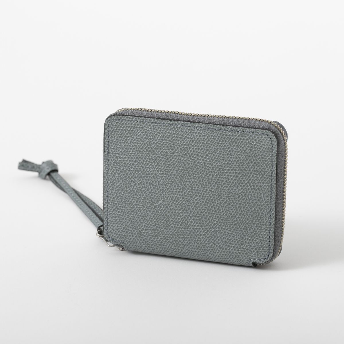 パウダーブルー