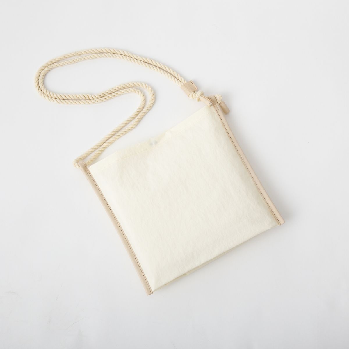 アイボリー×アイボリー