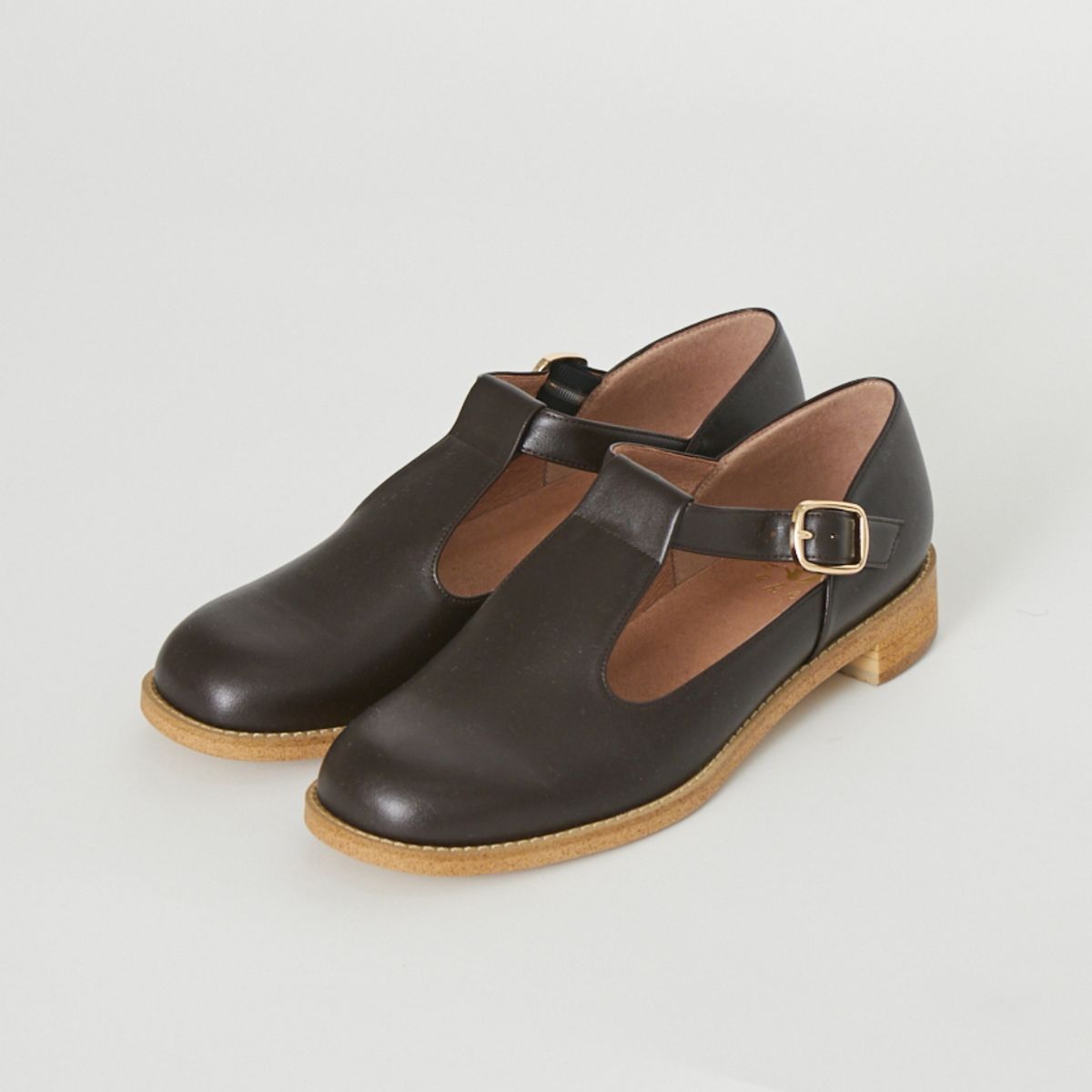 SHOESbakery/Tストラップレザーシューズ （リサイクル素材） -【当店 