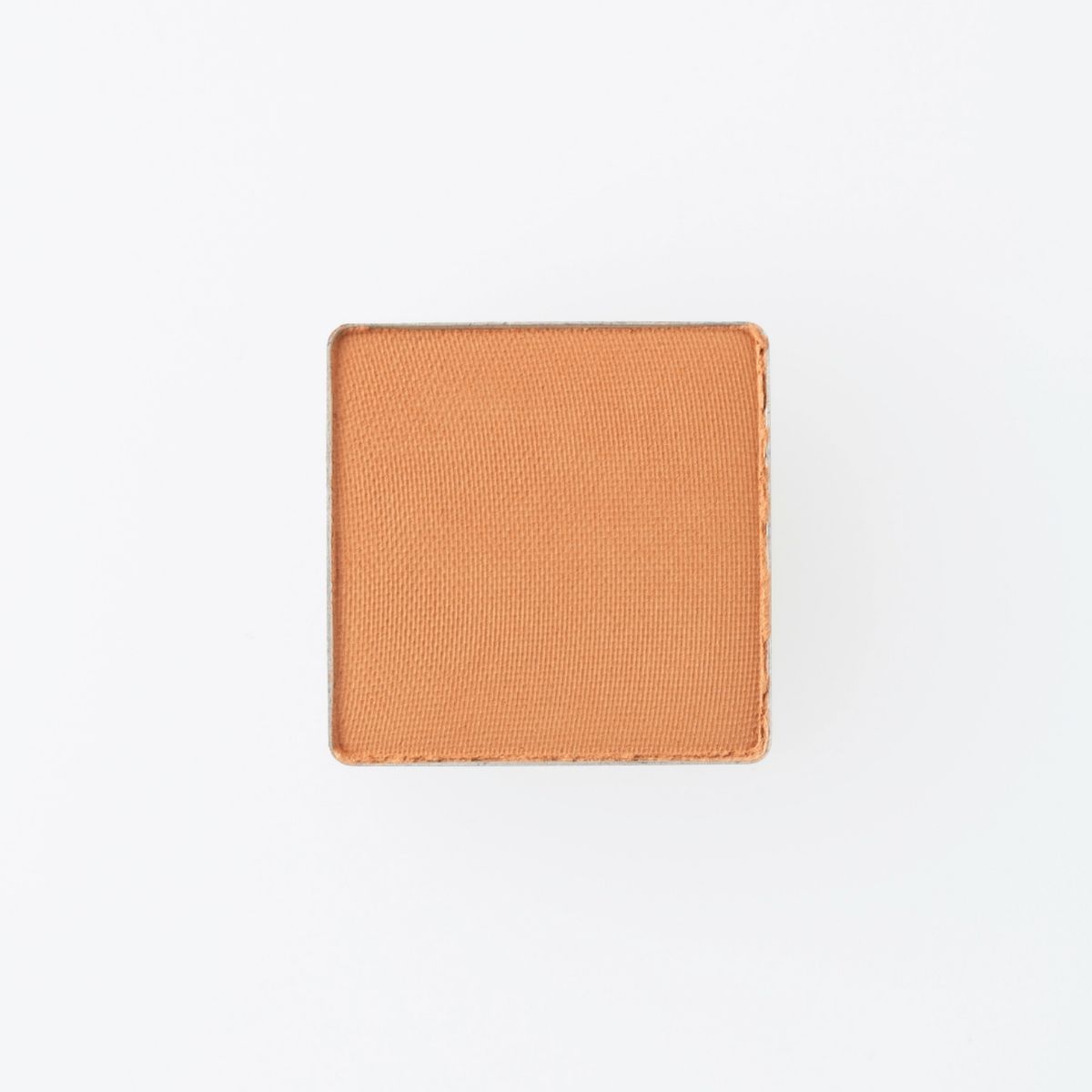 キャラメルブラウン