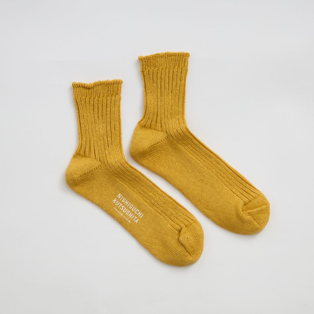 カナリヤイエロー