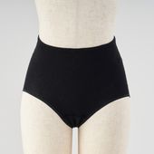 くらしきぬ/汗悩みを救う、シルク100%リブショーツ