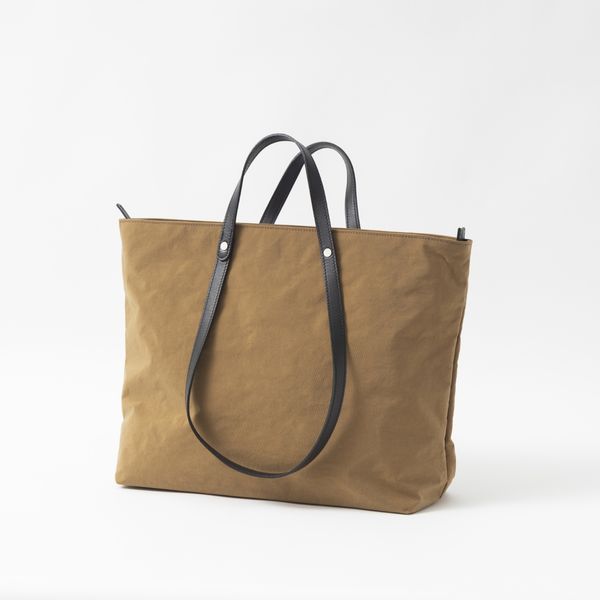 URUKUST/TWISTLOOP-ZIP M-size -簡単に持ち方を変えられる持ち手が