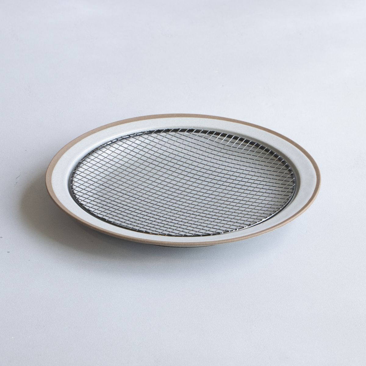 ライトグレー×黒酸化網