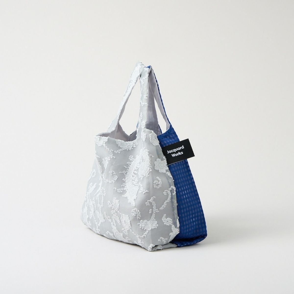 ice gray paisley × blue check