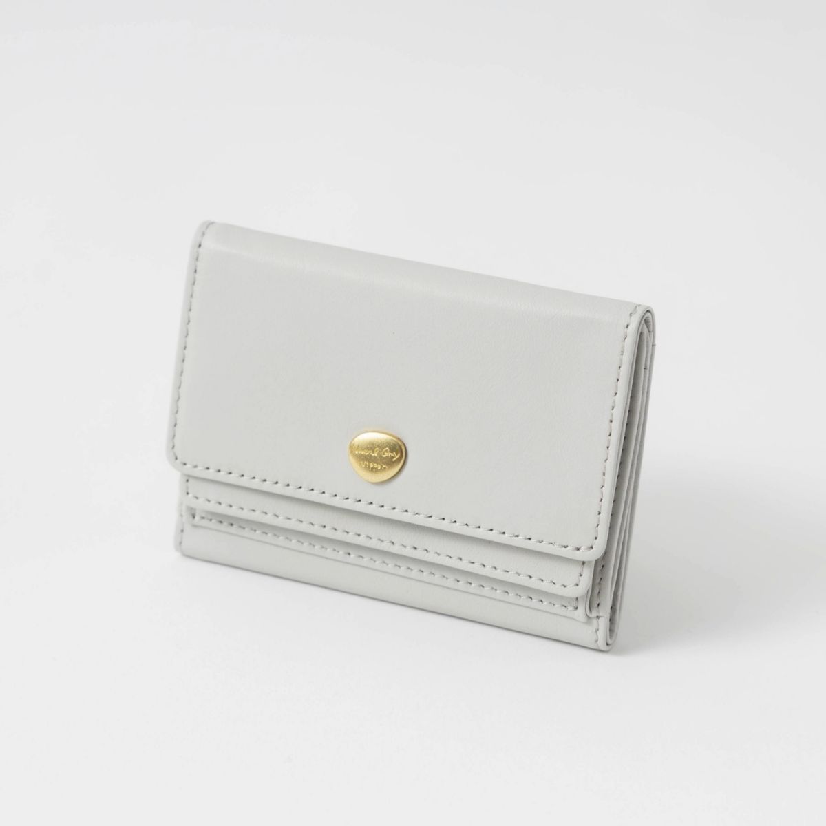 シルバーホワイト