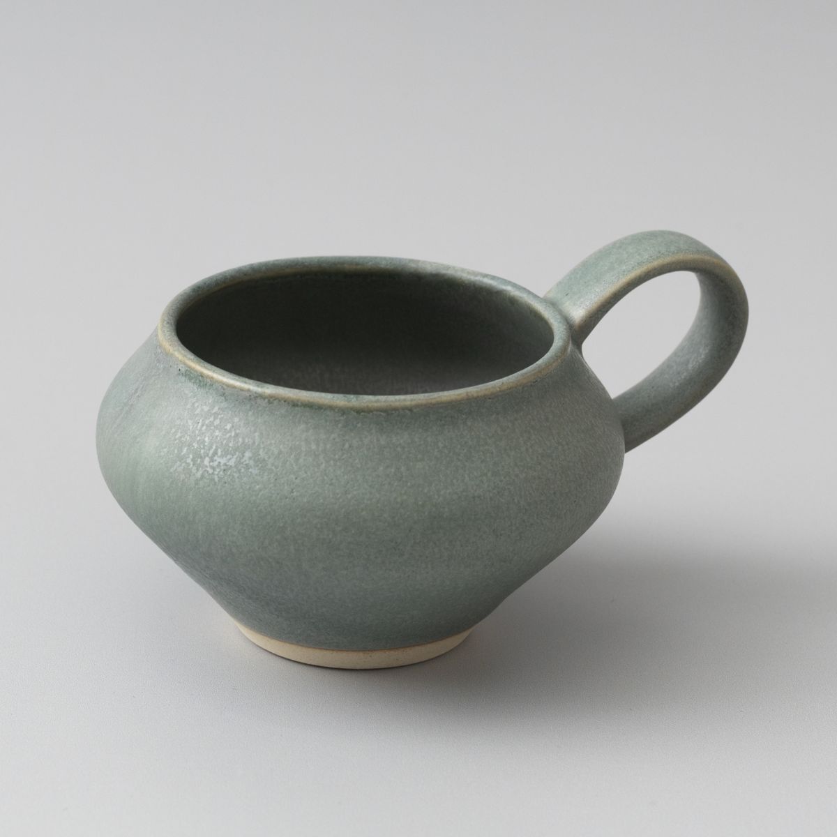 アンティークグリーン