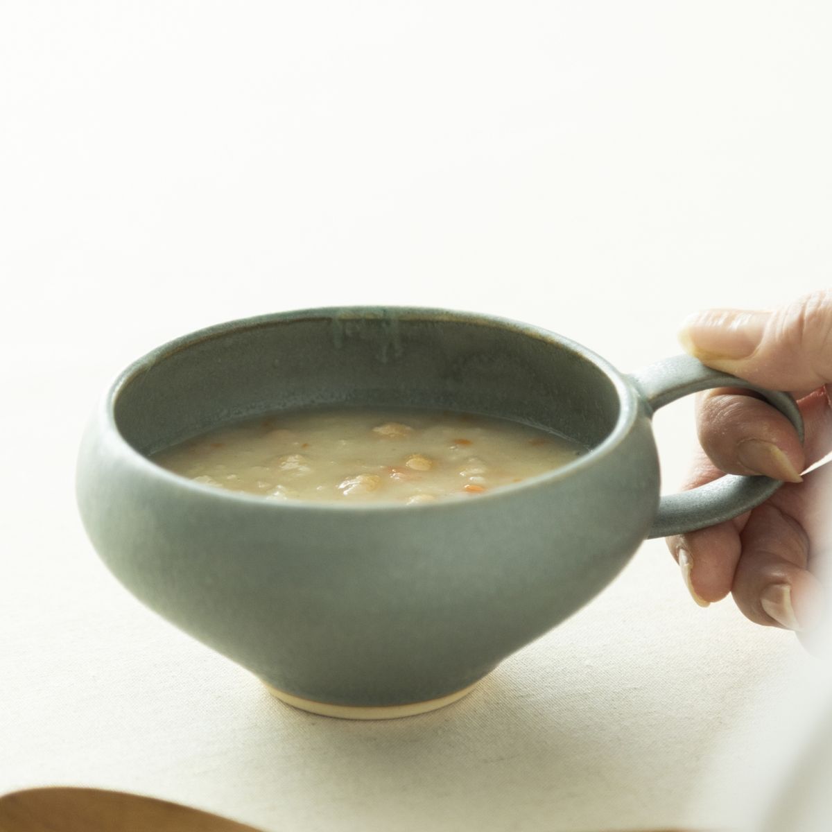 アンティークグリーン