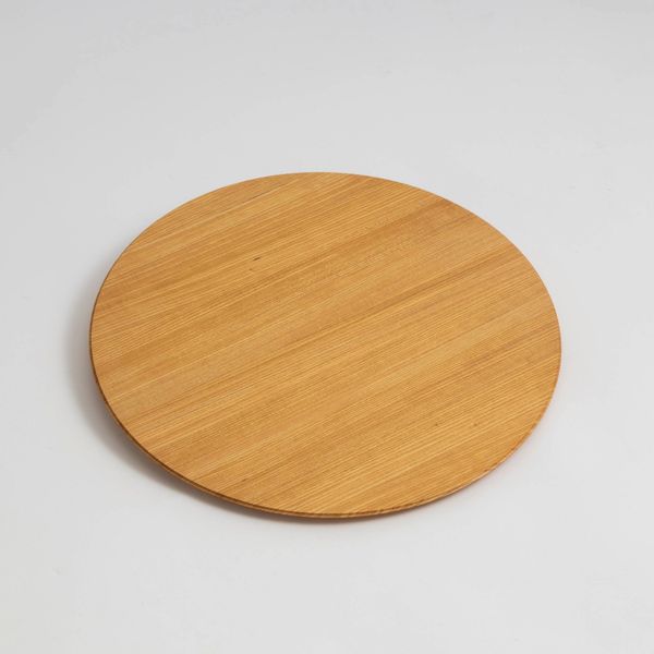 四十沢木材工芸/KITO 匙面折敷 -匙面のおかげで凛とした雰囲気になる