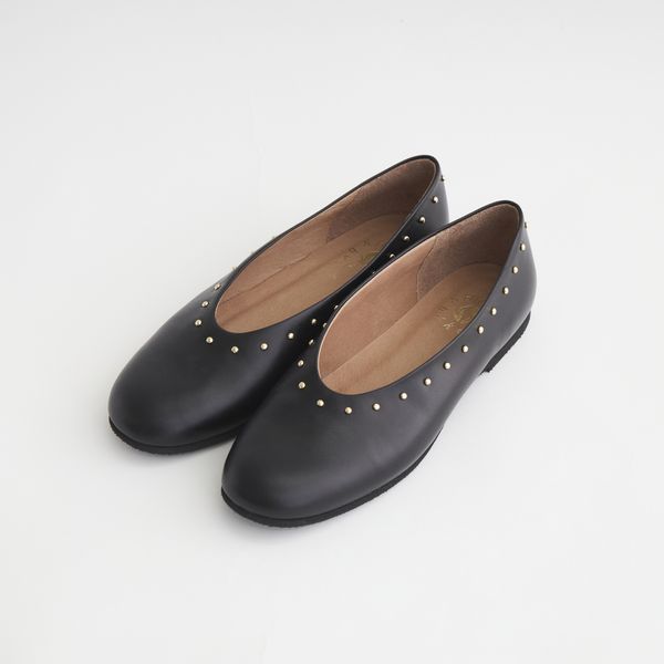 SHOESbakery/足に優しい深履きのバレエシューズ スタッズつき
