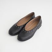 SHOESbakery/足に優しい深履きのバレエシューズ　スタッズつき