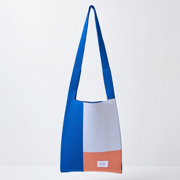 KORE/ニットバッグSquare L -ニット素材だから収納力抜群。ストラップ
