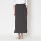 Kilka/さらりと軽い、すっきりシルエットのロングスカート