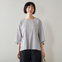 ライトグレー